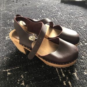 Authentic Swedish hasbeen clogs - plum, size 38